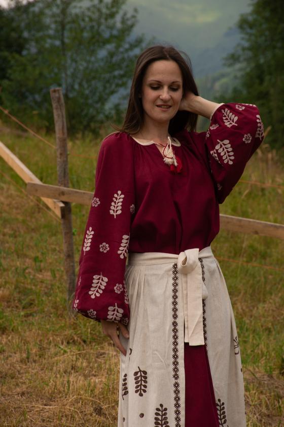 Сорочка довга з вибійкою Сорочка довга з вибійкою