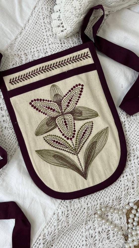 Кишеня Лілія