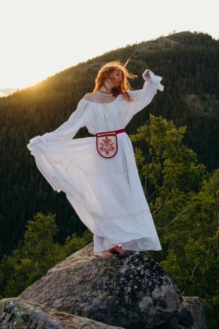 Сукня з батисту