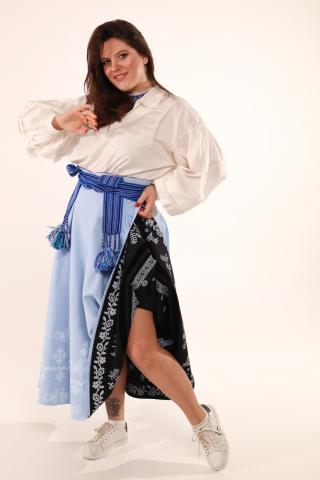 Двостороння спідниця з високим корсетним поясом з вибійкою, чорна/блакитна (Індивідуальне пошиття)