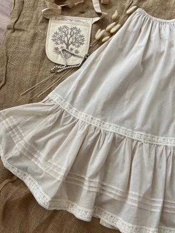 Нижня спідниця Нижня спідниця