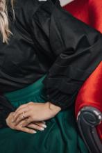 Сорочка з натуральної бавовни з пишними рукавами в чорному кольорі