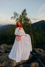 Кишеня Берегиня-дерево життя червоне на світлому