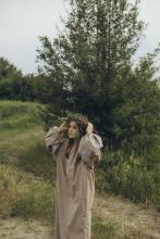 Довга сорочка з вибійкою, кропива/бавовна Довга сорочка з вибійкою, кропива/бавовна