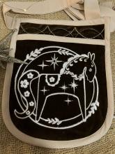 Кишенька Коник на оксамиті