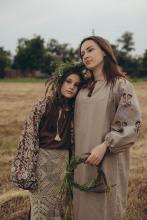 Довга сорочка з вибійкою, кропива/бавовна Довга сорочка з вибійкою, кропива/бавовна